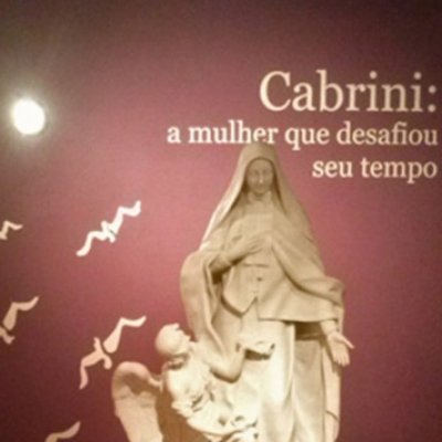 2013_Cabrini_Julia Sampaio Designer_01_capa