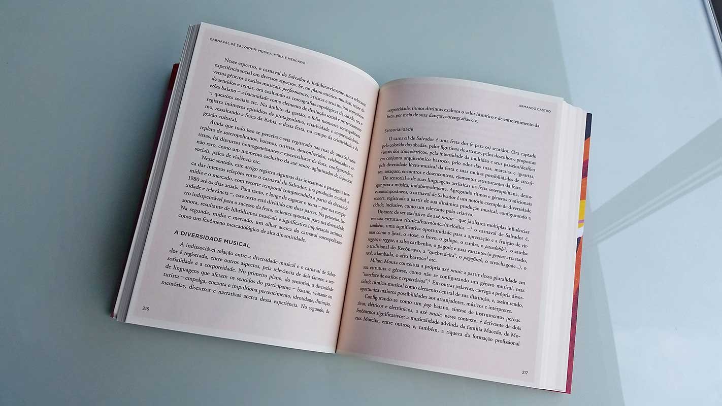 julia-sampaio-designer_programa-e-livro-casa-do-carnaval_05