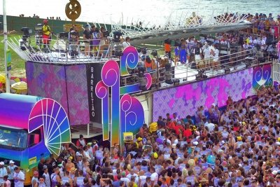 julia-sampaio-designer-trio-eletrico-ivete-sangalo-2020_05