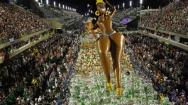 julia-sampaio-designer-passista-sapucai_01