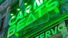 julia-sampaio-designer-_-CARNA-BEATS_CAPA