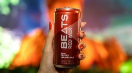 julia-sampaio_beats-red-mix-caranval_03