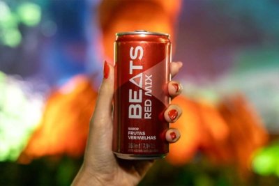 julia-sampaio_beats-red-mix-caranval_03