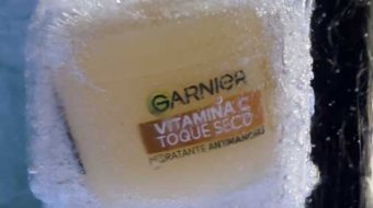 julia-sampaio_garnier-big-moment_12