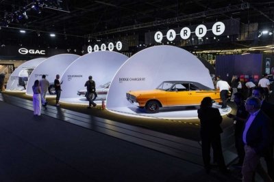 julia-sampaio-designer_-salao-do-automovel_CARDE_01