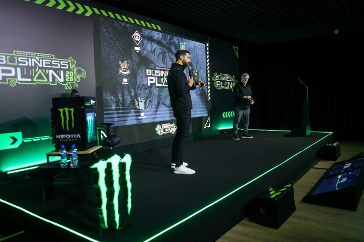 julia-sampaio-designer-monster-BP_01