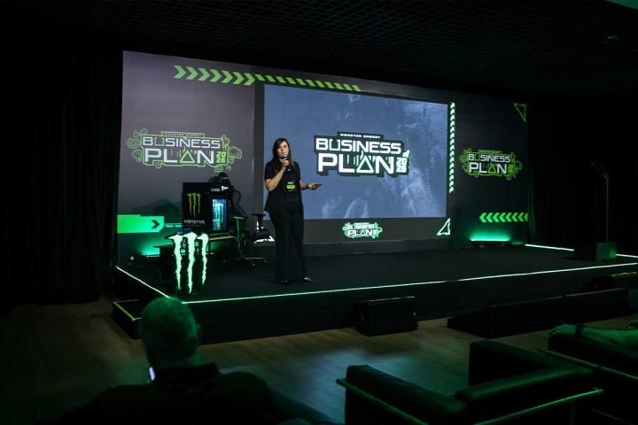 julia-sampaio-designer-monster-BP_03