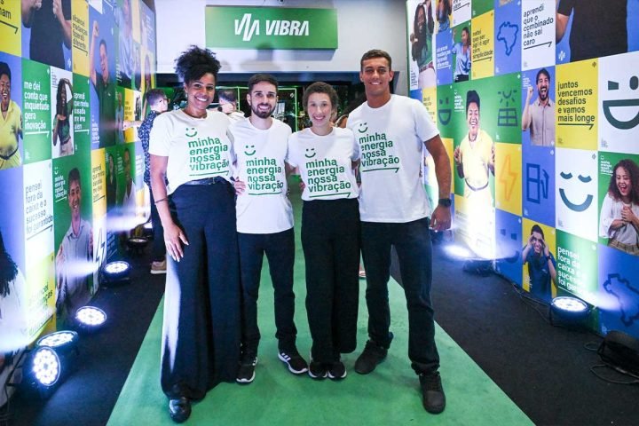 julia-sampaio-designer-vibra-festa-de-dim-de-ano-2024_21