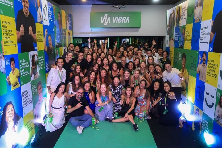 julia-sampaio-designer-vibra-festa-de-dim-de-ano-2024_27