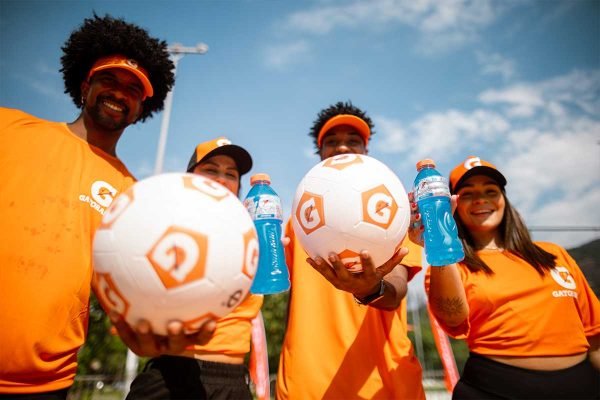 julia-sampaio-designer_-Gatorade-PET_03