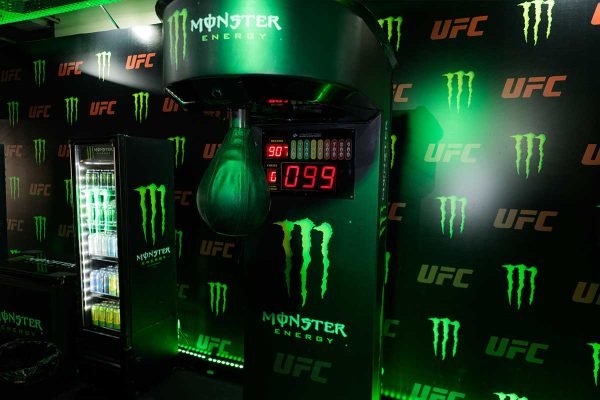 julia-sampaio-designer_monster-UFC_03