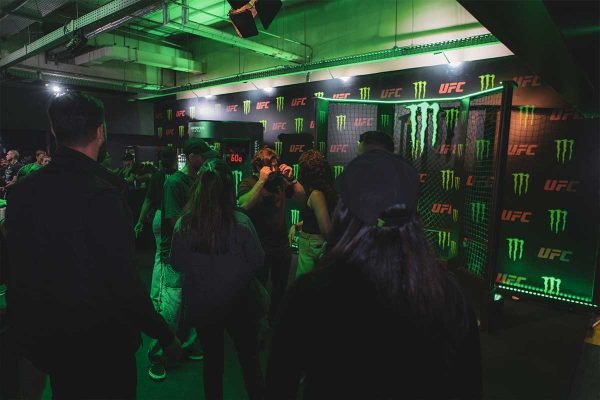 julia-sampaio-designer_monster-UFC_16