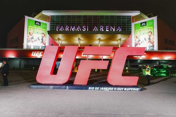 julia-sampaio-designer_monster-UFC_18